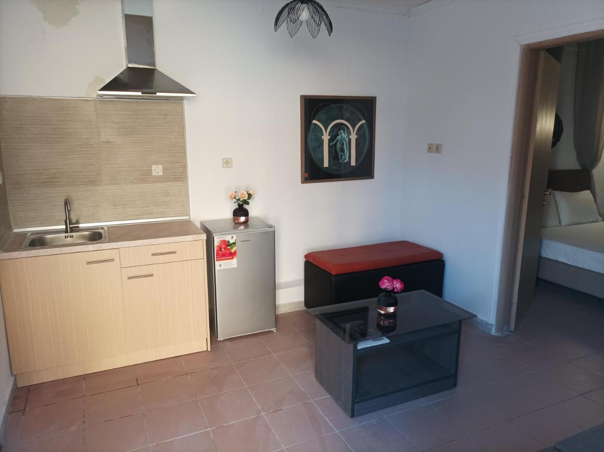 Halkidiki Rooms Néa Fókaia Exteriör bild